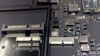 macbookair_inside.jpg